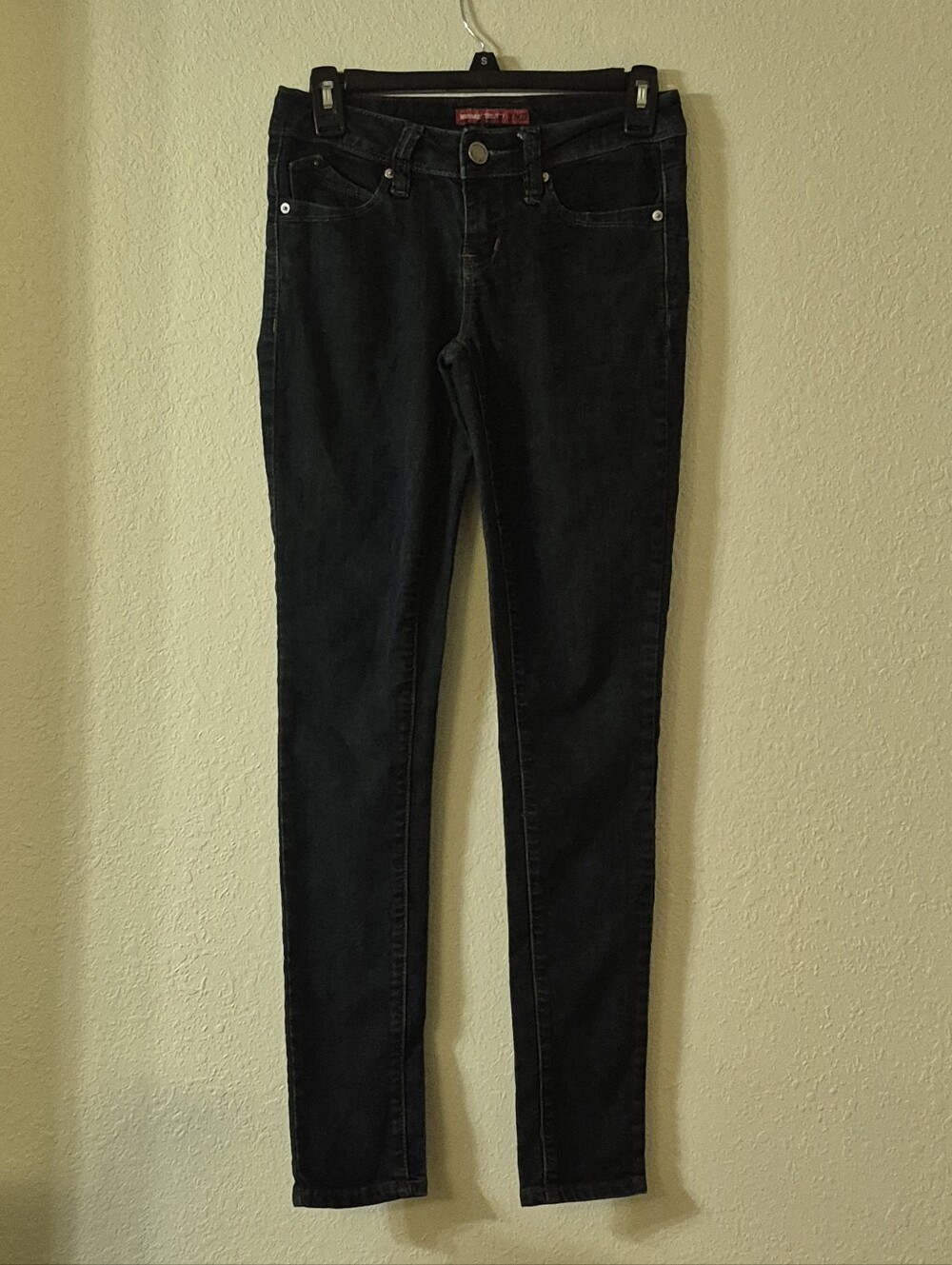 Women's Skinny Jeans in Black - Slim Fit